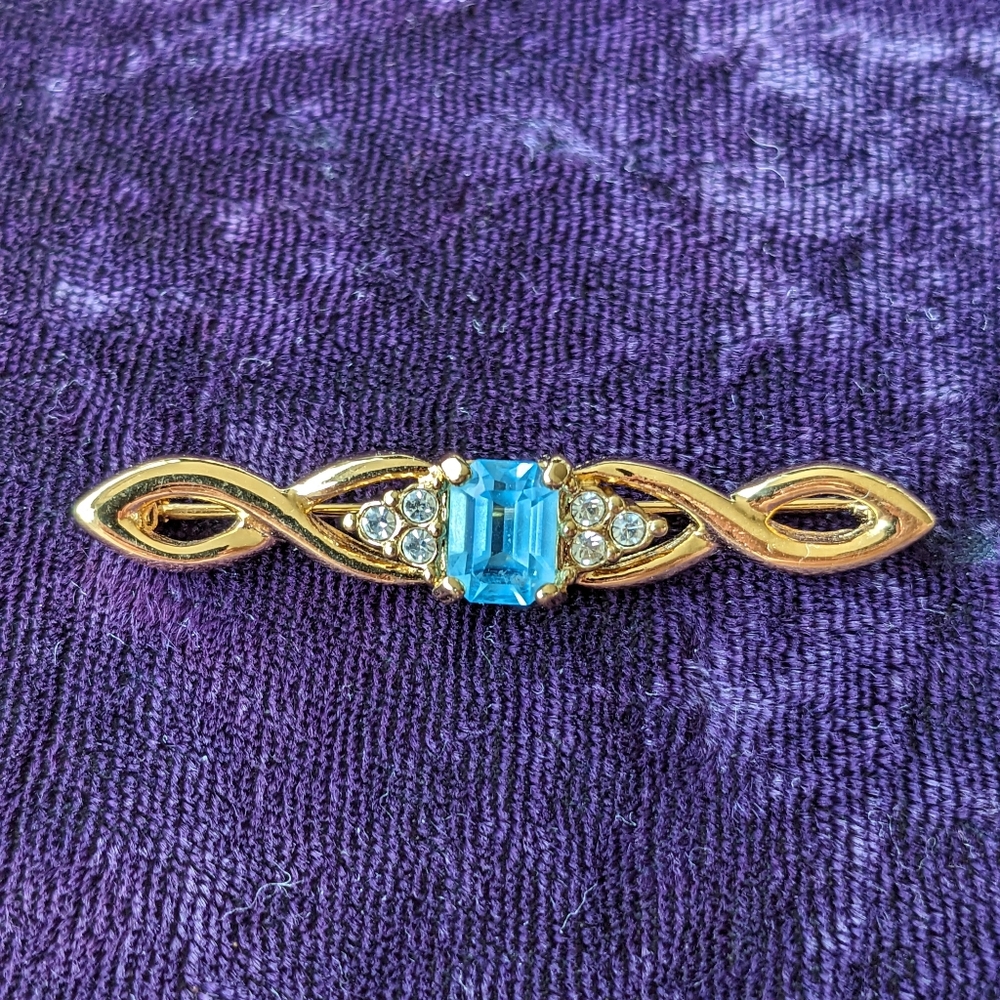 10K Gold Plated Bar Pin / Brooch With Light Blue Crystal, Victorian Style